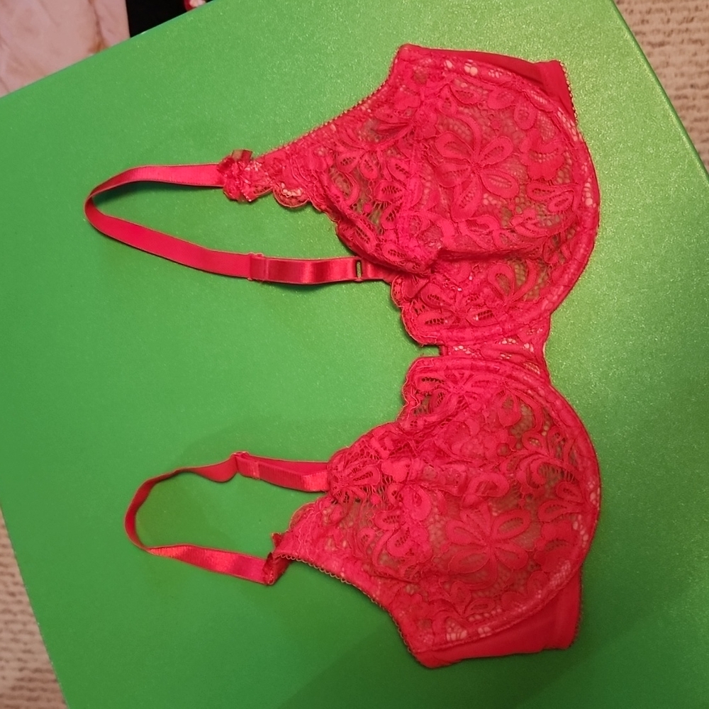 NWOT Wacoal Bra 36D Red